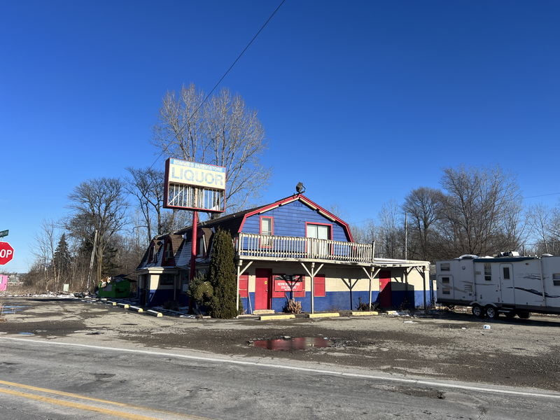 Casco Motel - Dec 19 2023 Photo (newer photo)